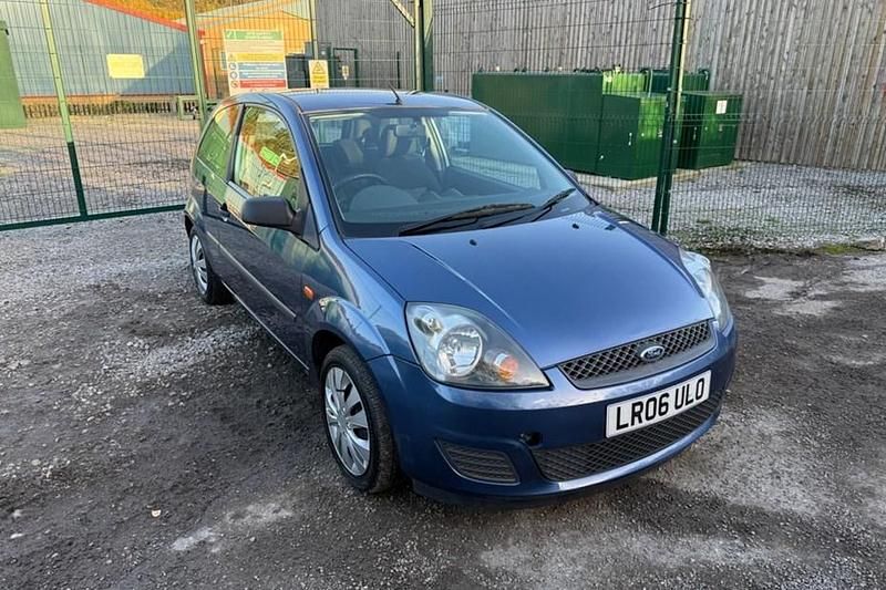 Blue Used 2006 Ford Fiesta Style Hatchback | £650 (Super price) - Image 1/1