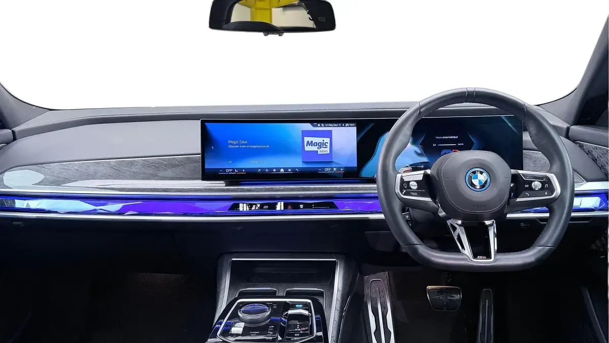 Used BMW i7 M Sport 400 kW (544 HP) 2023 Blue Sedan