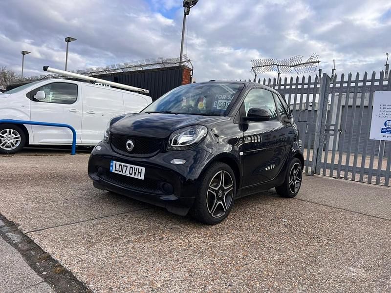 Used Smart ForTwo Cabrio Premium 71 HP (52 kW) 2017 Black Cabriolet