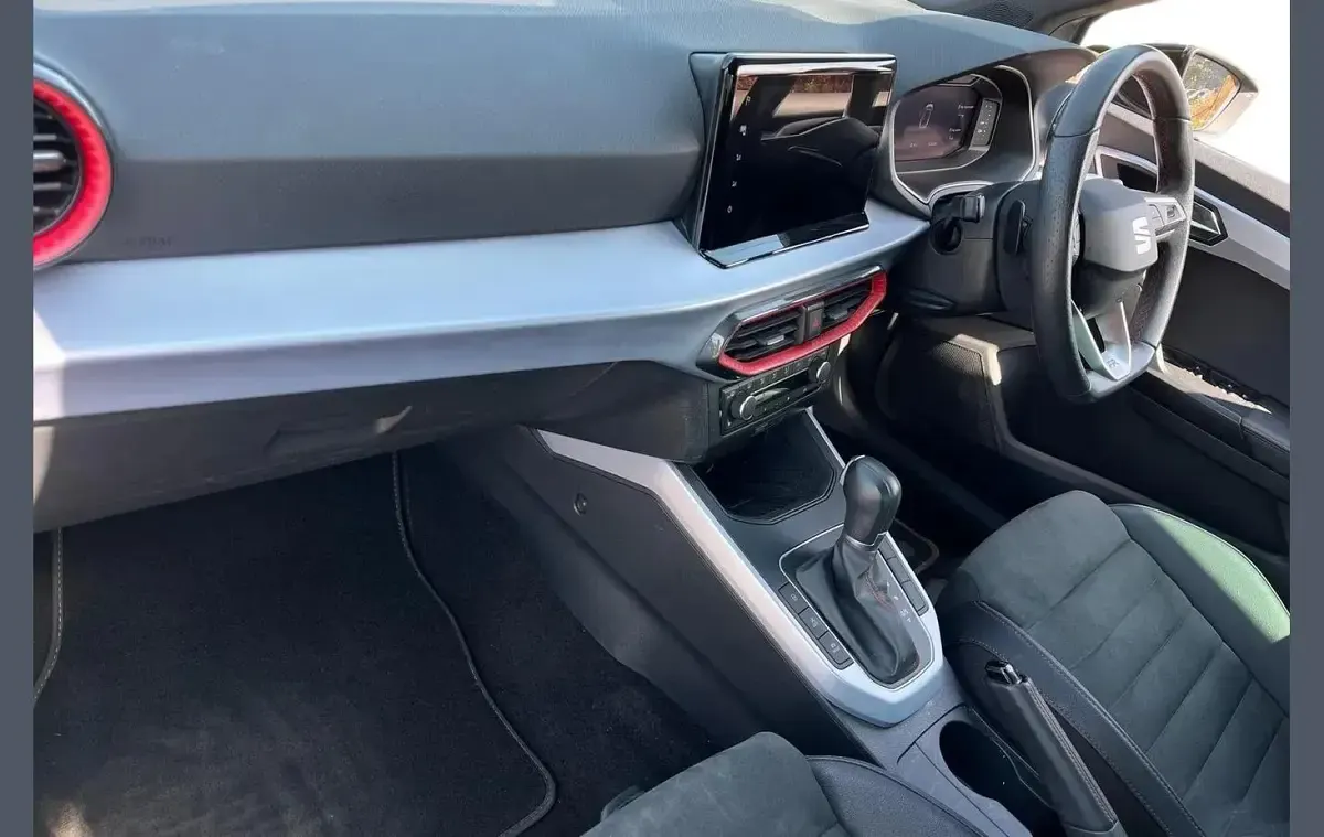 Used Seat Arona FR Sport 150 HP (110 kW) 2023 Grey SUV