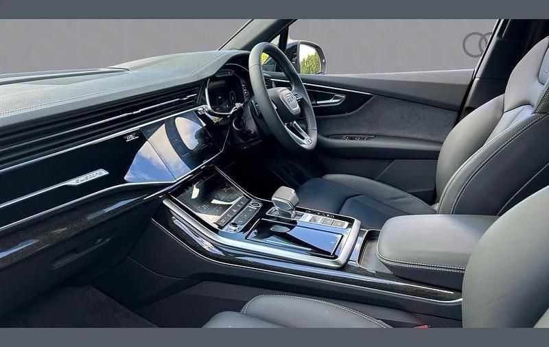Used Audi Q7 Black Edition 281 HP (206 kW) 2025 Silver SUV