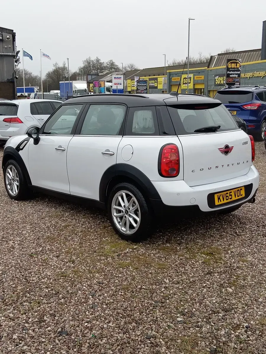 Used Mini Cooper 122 HP (89 kW) 2016 White Hatchback