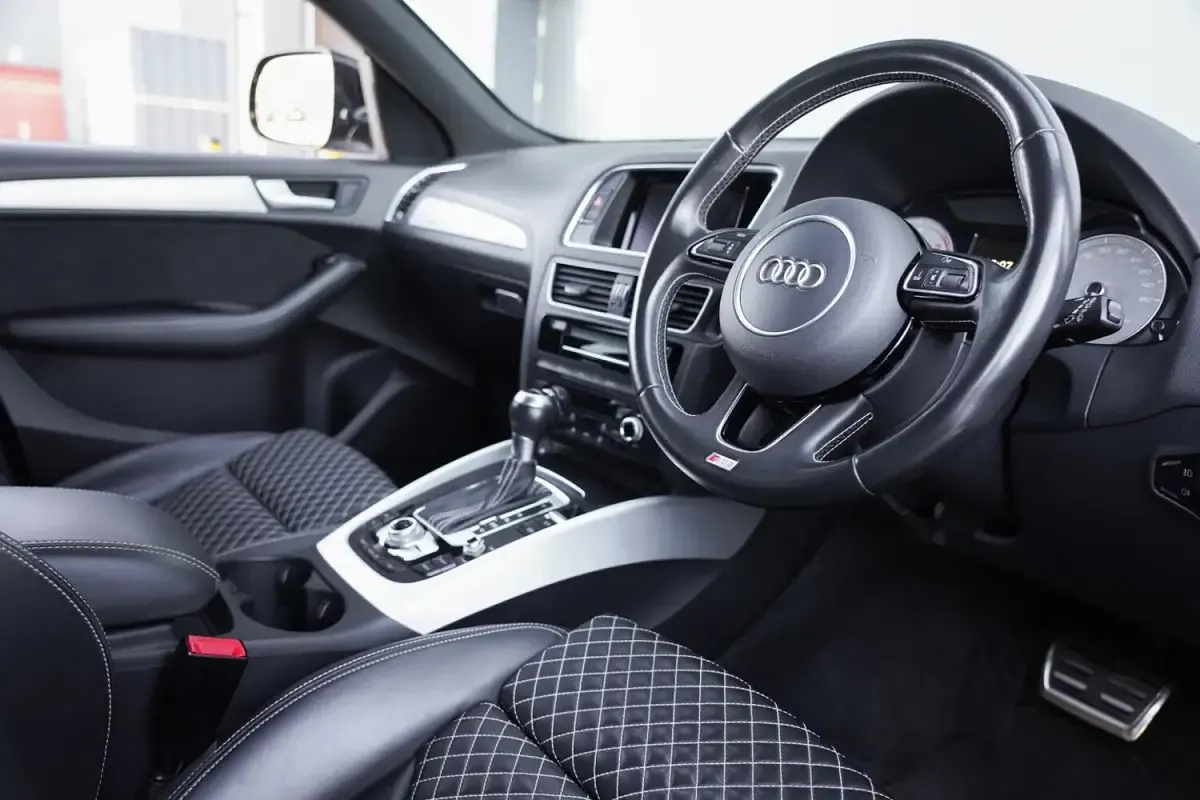 Used Audi SQ5 Comfort 2016 White SUV