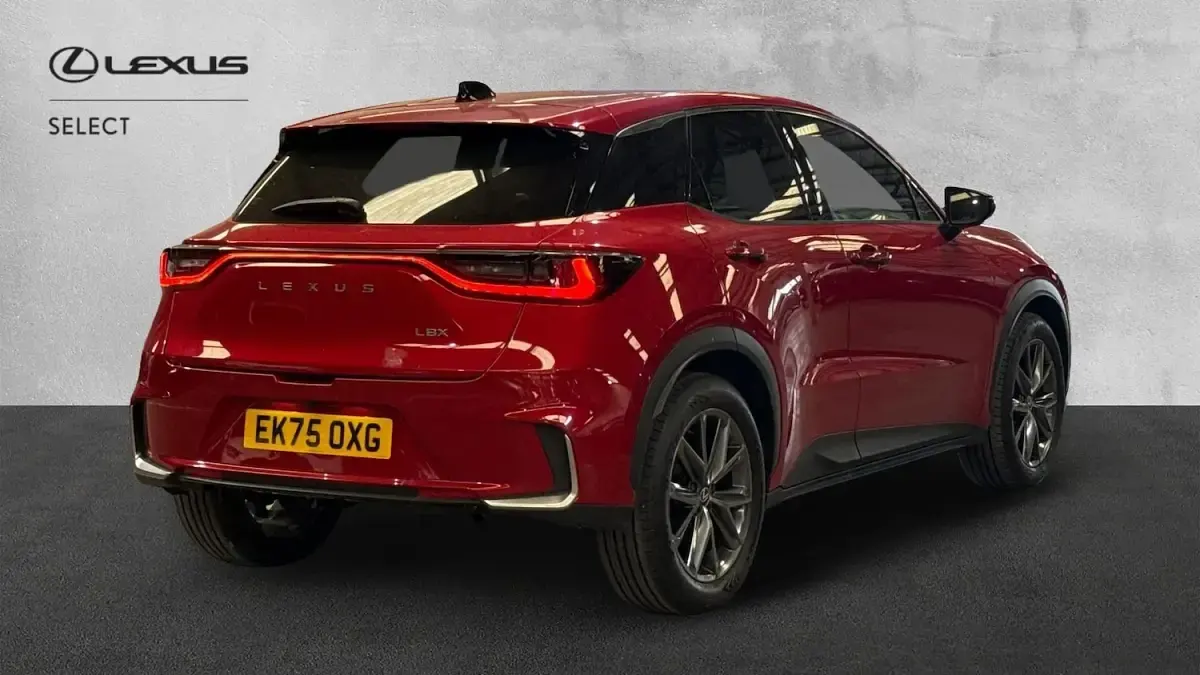 Used Lexus LBX 136 HP (100 kW) 2025 Red SUV
