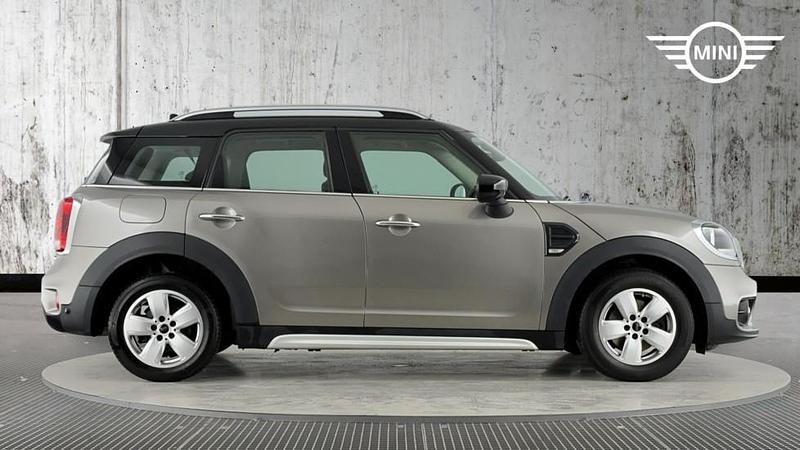 Used Mini Cooper Countryman Classic 134 HP (98 kW) 2019 Silver SUV