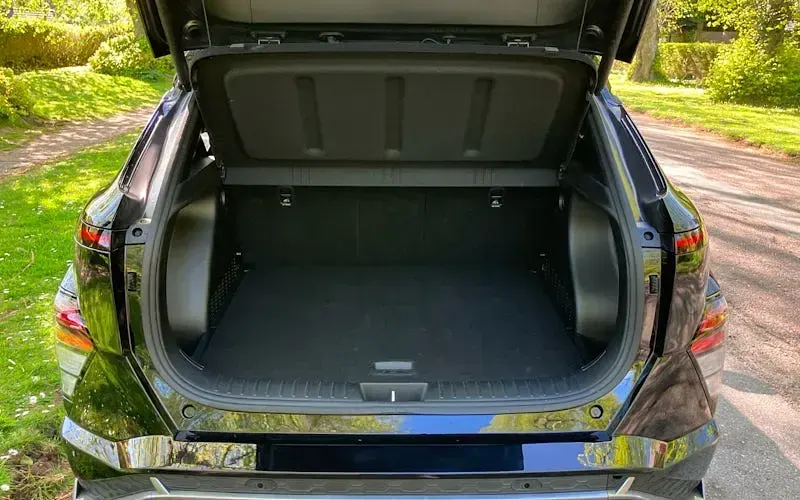 Second-hand Hyundai Kona N Line 129 CP (94 kW) 2025 Negru SUV