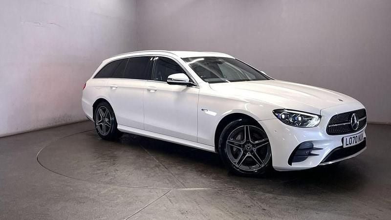 White Used 2020 Mercedes E300 AMG line Estate | £25,999 (Good price) - Image 1/2