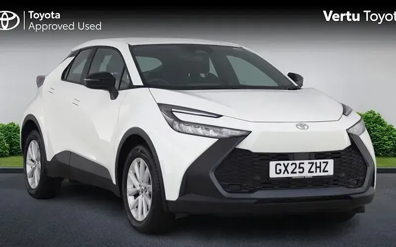 Used Toyota C-HR 140 HP (102 kW) 2025 SUV