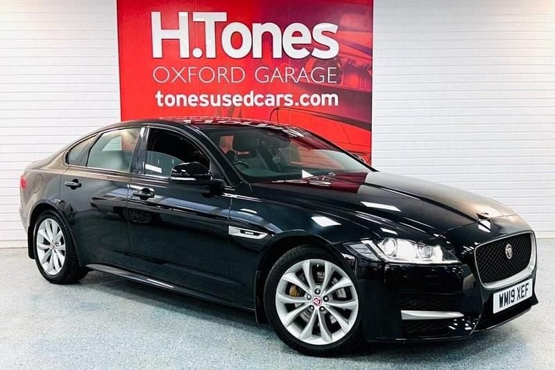 Used Jaguar XF R-Sport 180 HP (132 kW) 2019 Black Sedan