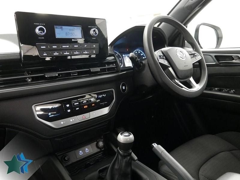 Used Ssangyong (KGM) Musso 200 HP (147 kW) 2024 White Pickup