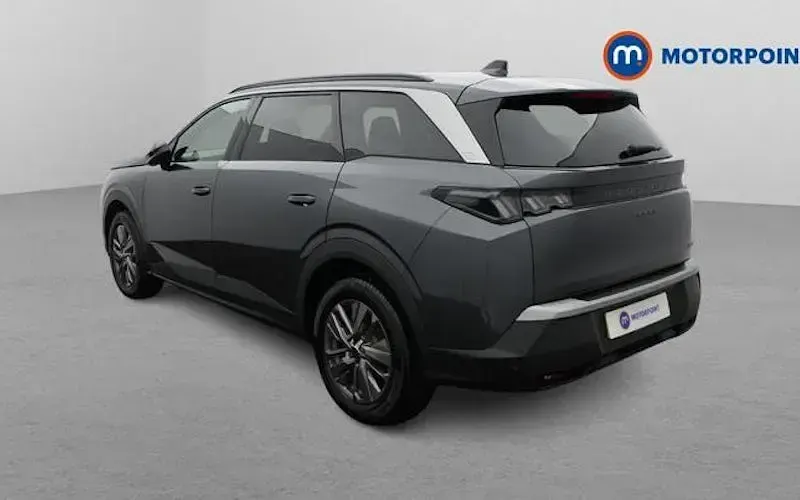 Used Peugeot 5008 Allure 145 HP (106 kW) 2025 Grey SUV