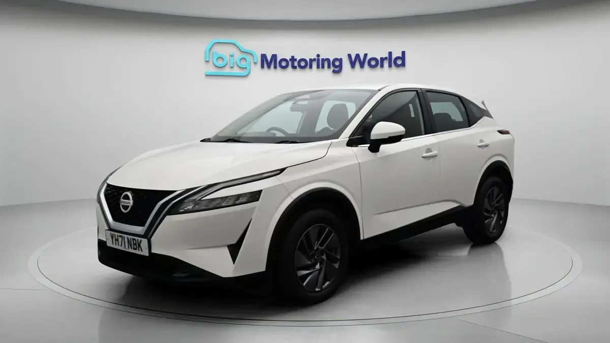 Used Nissan Qashqai Acenta Premium 140 HP (102 kW) 2021 White SUV