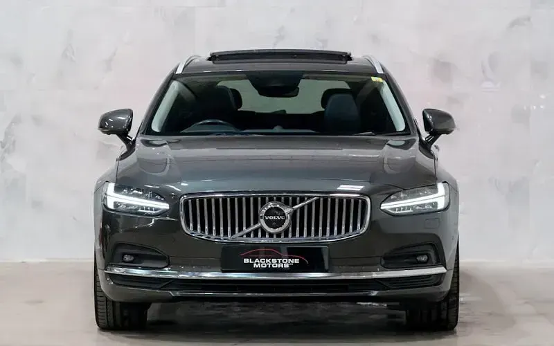 Used Volvo V90 Inscription 235 HP (172 kW) 2021 Grey Estate