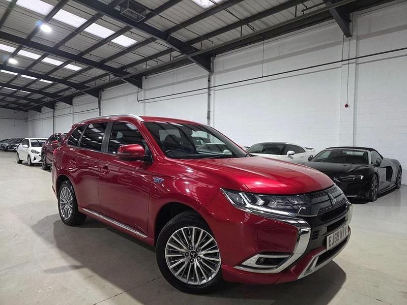 Used Mitsubishi Outlander P-HEV 2020 Red Estate