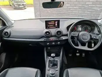 Used Audi Q2 Advanced Plus 150 HP (110 kW) 2018 Grey SUV