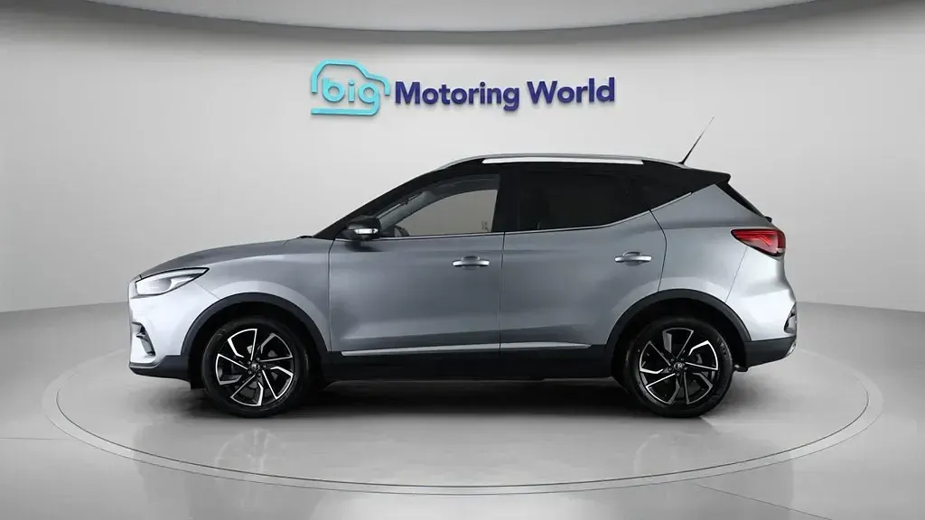 Käytetty MG ZS 2023 Hopea Katumaasturi