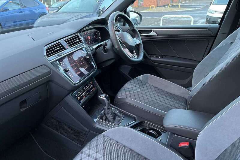 Image 2/4