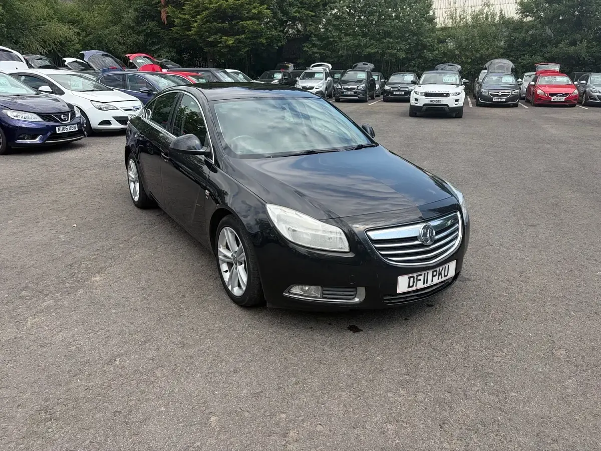 Used Vauxhall Insignia SRi 160 HP (117 kW) 2011 Black Hatchback