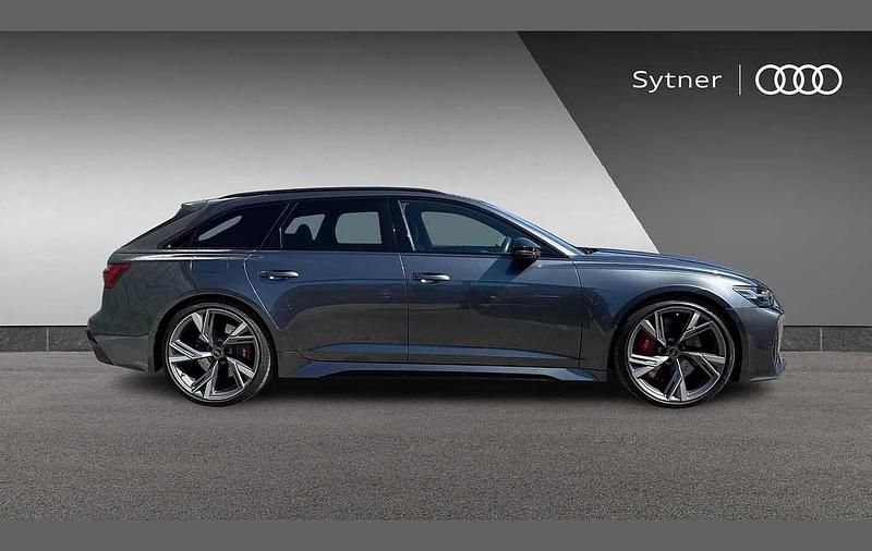 Usado Audi RS6 Advanced 591 HP (434 kW) 2021 Cinzento Carrinha