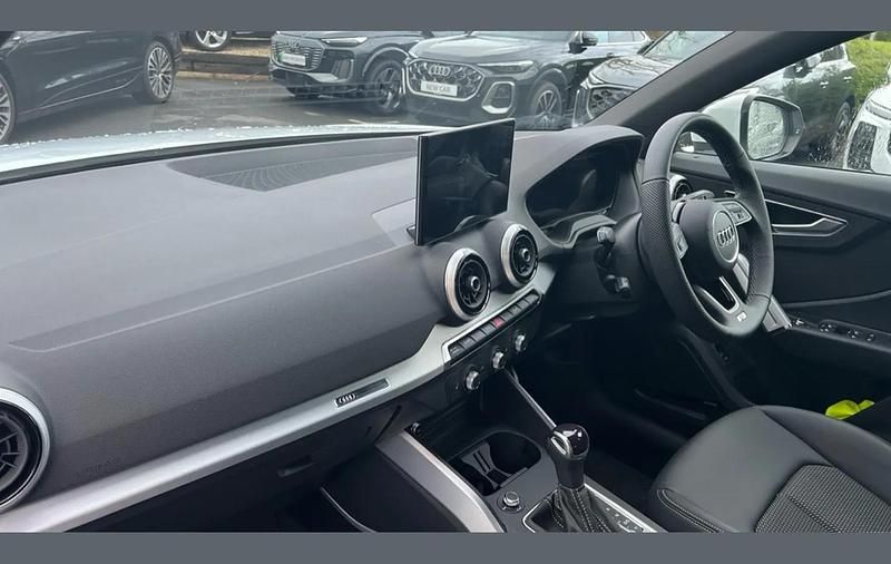 New Audi Q2 S-Line 147 HP (108 kW) 2025 White SUV