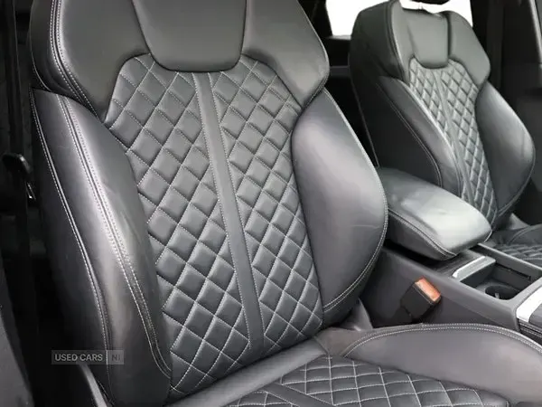 Begagnad Audi SQ5 Comfort 347 HK (255 kW) 2020 Svart SUV