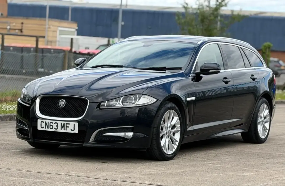 Usado Jaguar XF 2013 Preto Carrinha