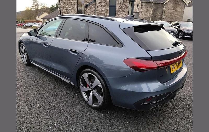 Used Audi A5 Advanced 200 HP (147 kW) 2025 Blue Estate