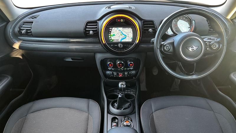 Used Mini Cooper Clubman Classic 134 HP (98 kW) 2019 Black Estate