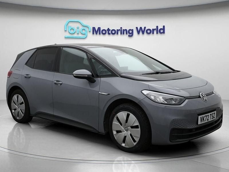 Grey Used 2022 VW ID.3 Pro Performance Hatchback | £14,500 (Good price) - Image 1/4