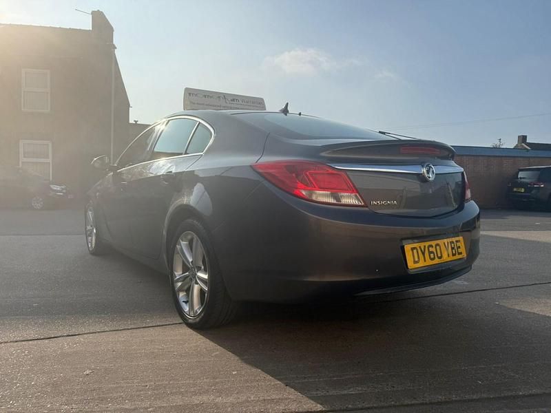 Used Vauxhall Insignia SRi 140 HP (102 kW) 2010 Grey Hatchback