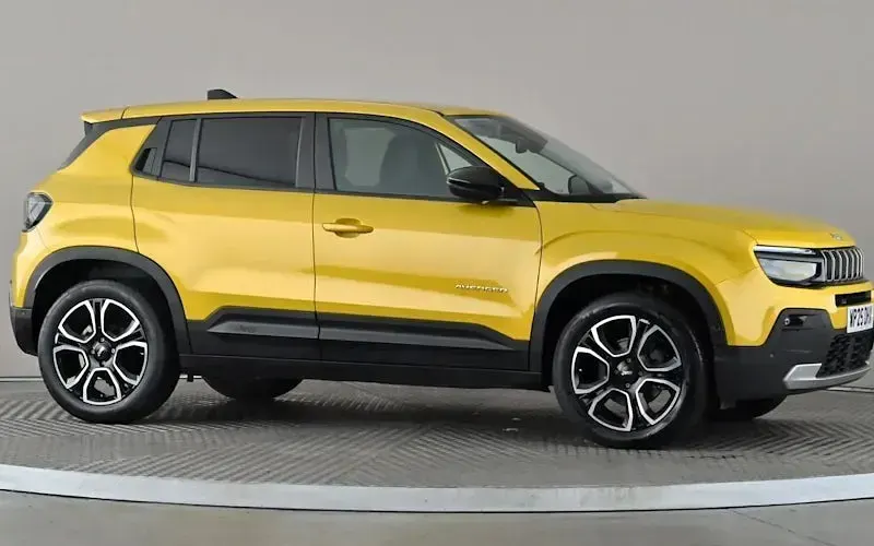 Used Jeep Avenger Summit 101 HP (74 kW) 2025 SUV