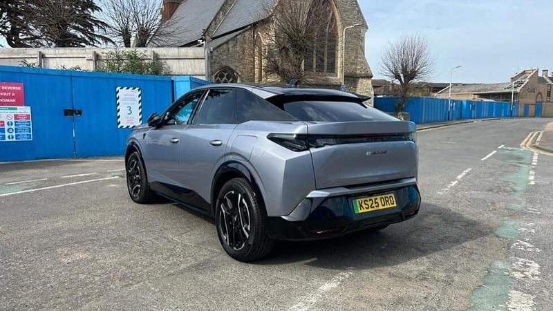 Used Peugeot e-3008 GT 152 kW (207 HP) 2025 Grey SUV