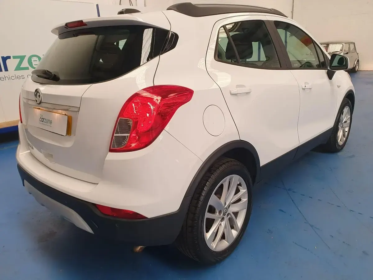Used Vauxhall Mokka X Active 115 HP (84 kW) 2017 White SUV