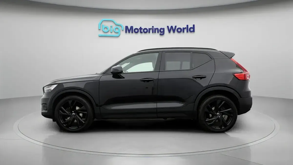Used Volvo XC40 R-Design Pro 197 HP (144 kW) 2021 Black SUV