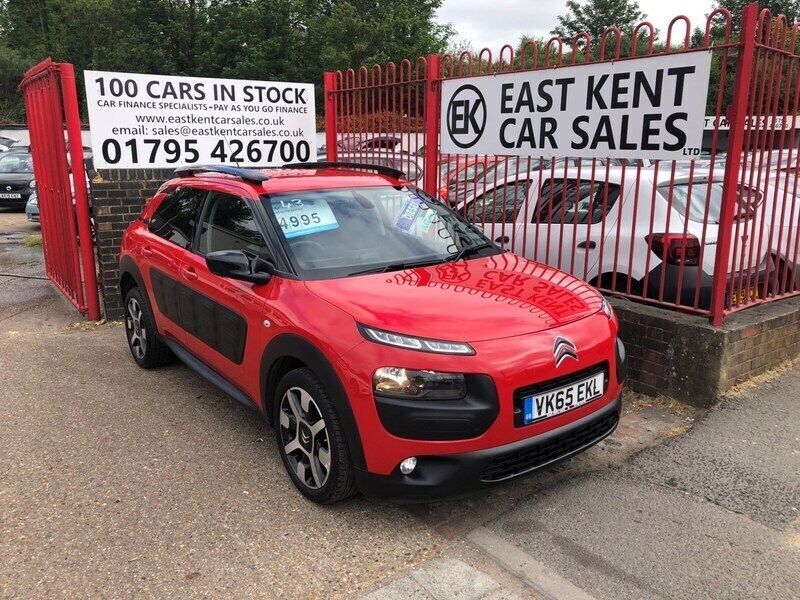 Red Used 2015 Citroën C4 Cactus Flair Hatchback | £4,500 (Fair price) - Image 1/4