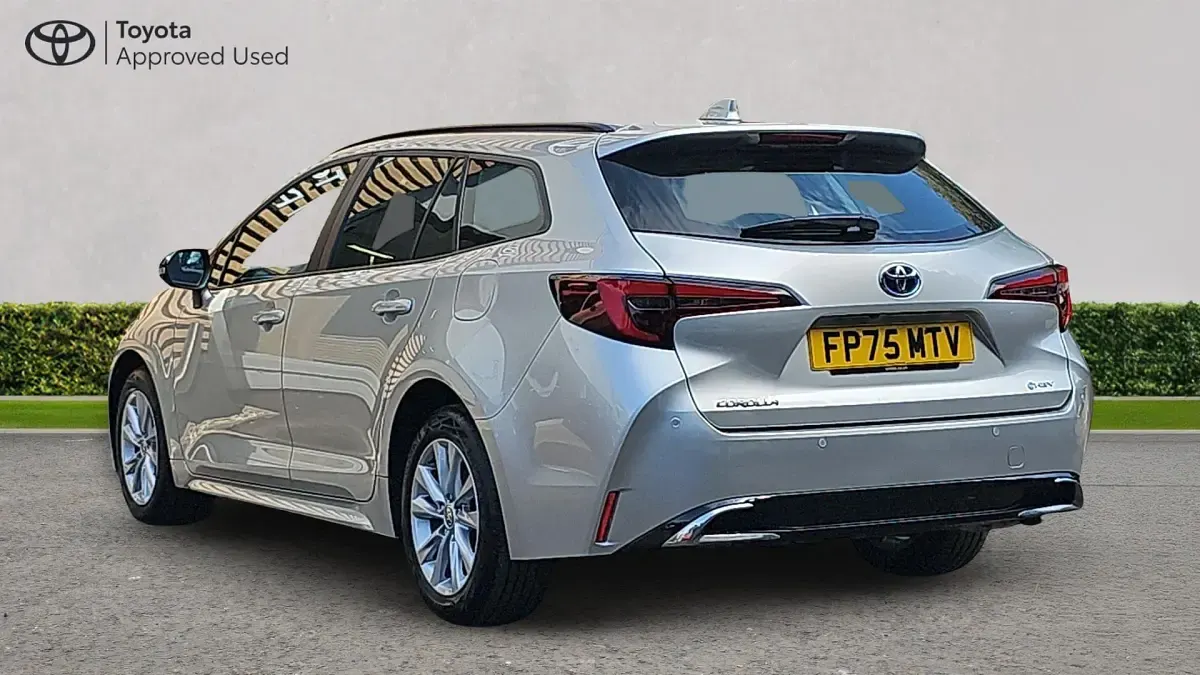 Used Toyota Corolla 140 HP (102 kW) 2025 Sterling silver Estate