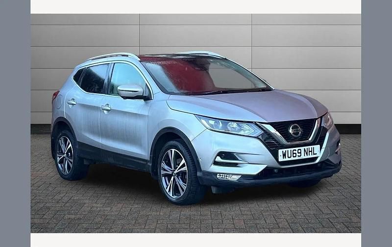 Used Nissan Qashqai N-Connecta 115 HP (84 kW) 2019 Silver SUV