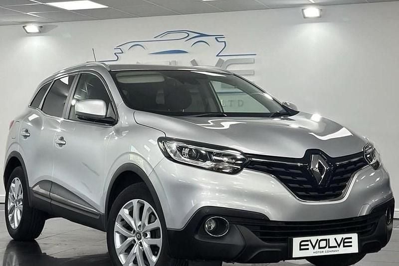 Silver Used 2018 Renault Kadjar Dynamique SUV | £10,995 (Good price) - Image 1/1