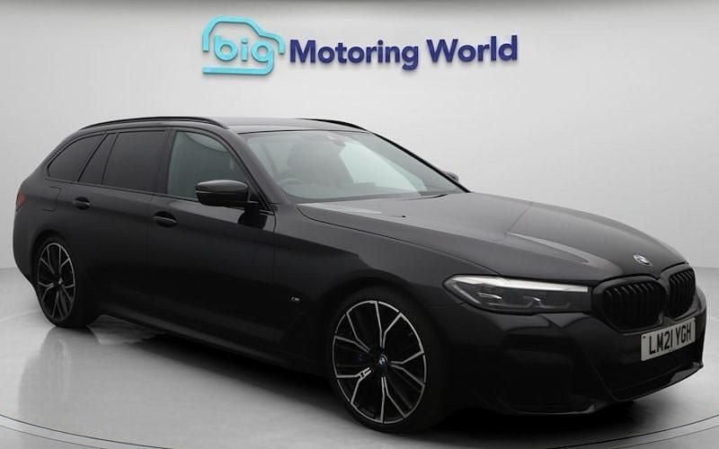 Used 2023 BMW 520 M Sport Estate | £23,200 (Super price) - Image 1/4