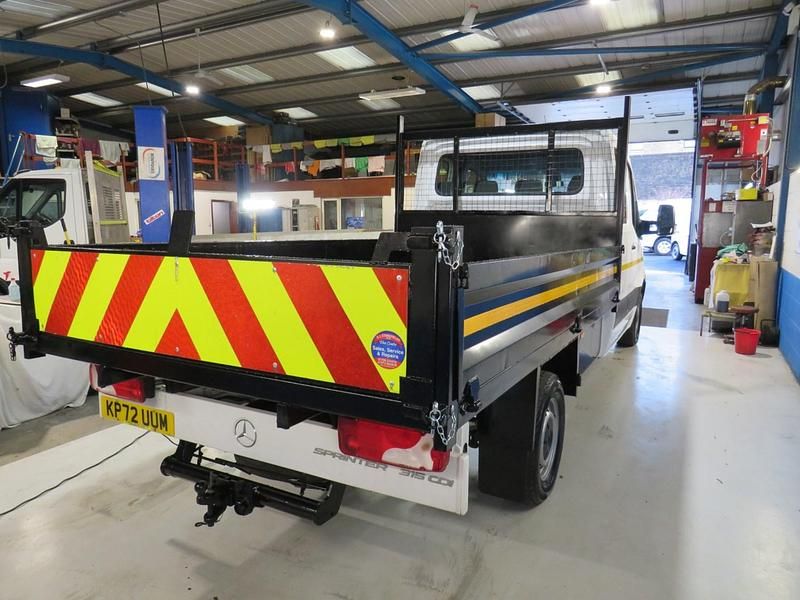 Used Mercedes Sprinter Progressive 147 HP (108 kW) 2022 White Van