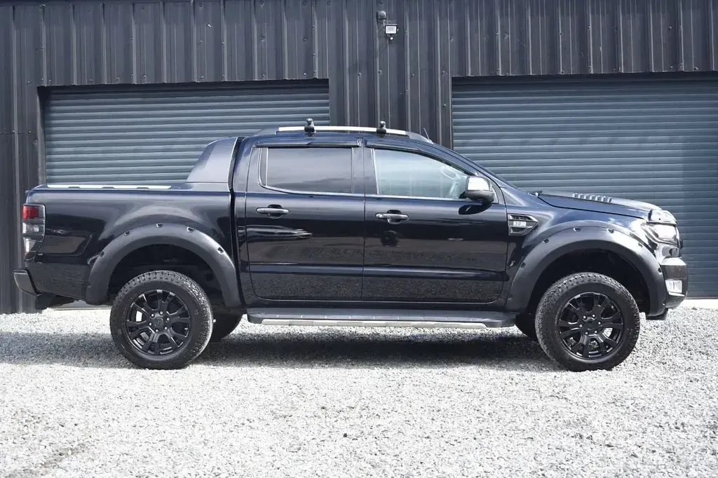 Used Ford Ranger Wildtrack 200 HP (147 kW) 2016 Black Pickup