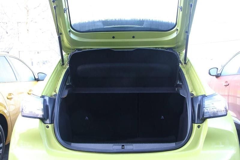 Used Peugeot 208 Active 74 HP (54 kW) 2024 Yellow Hatchback