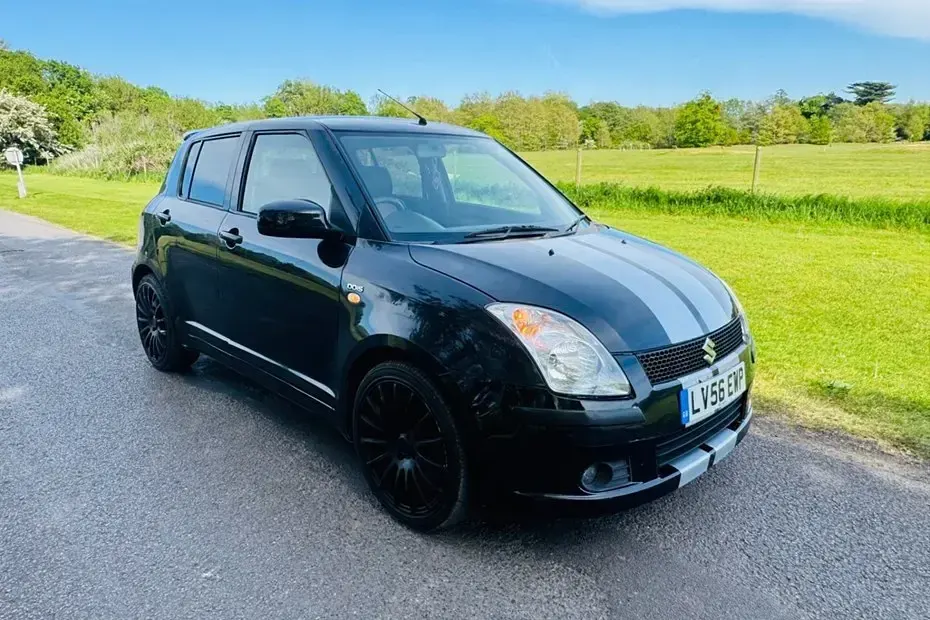 Usado Suzuki Swift GLX 102 HP (75 kW) 2006 Preto Citadino