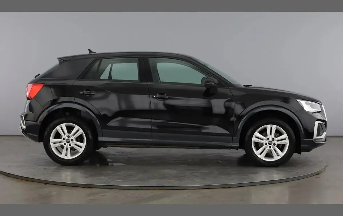 Usado Audi Q2 Sport 150 HP (110 kW) 2024 Preto SUV