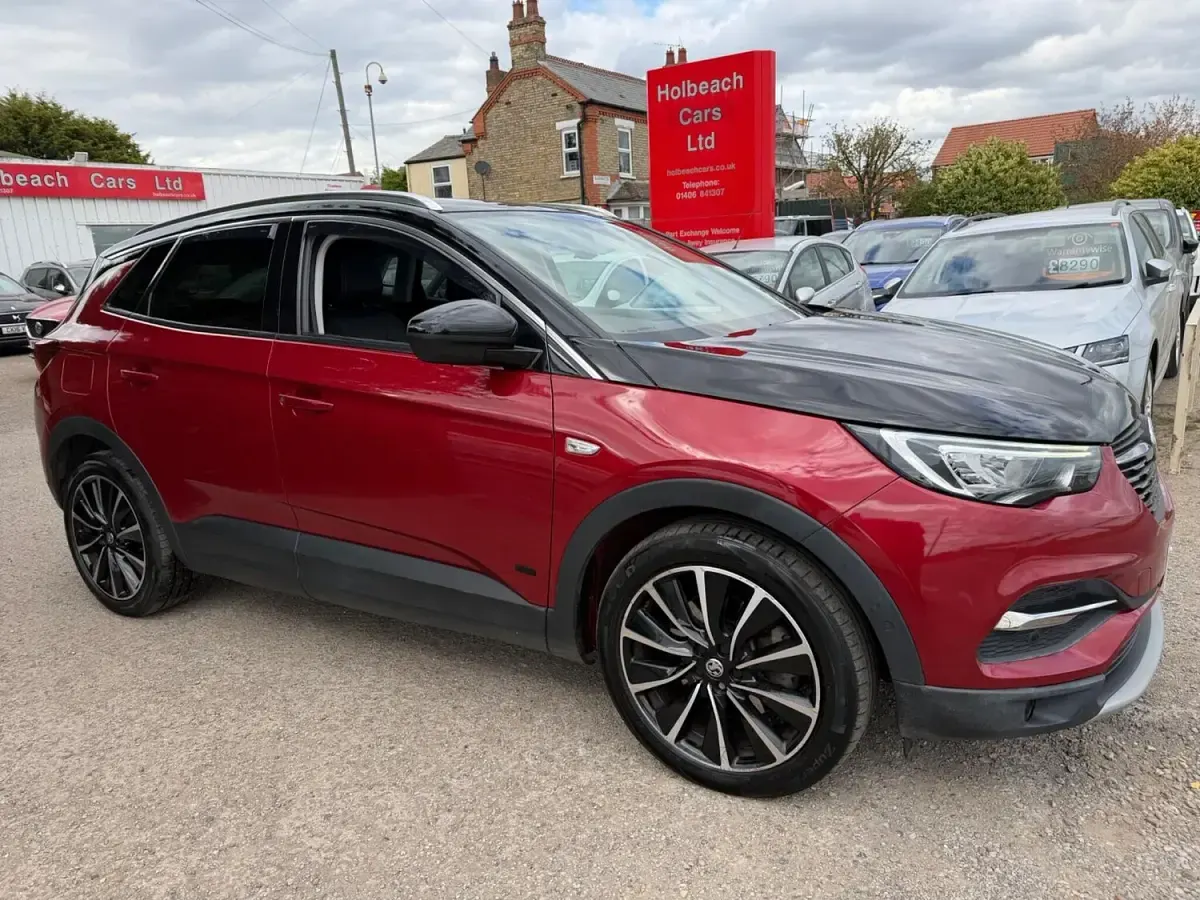 Used Vauxhall Grandland X Business 300 HP (220 kW) 2020 Red SUV