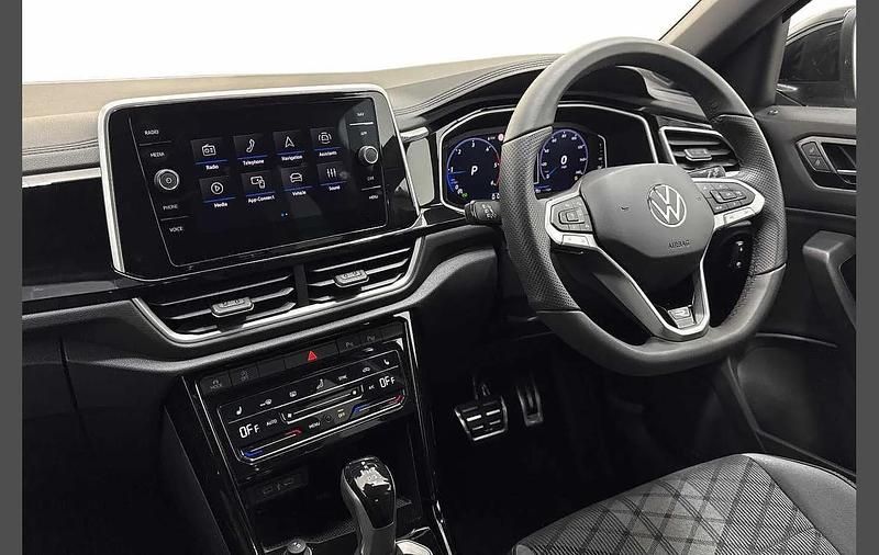 Used VW T-Roc R-line 150 HP (110 kW) 2025 Black SUV