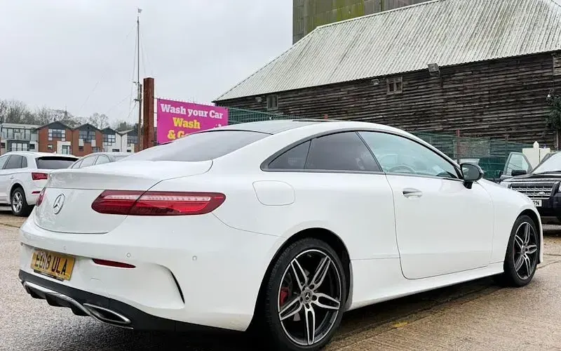 Used Mercedes E220 AMG Line Premium 194 HP (142 kW) 2020 Coupe