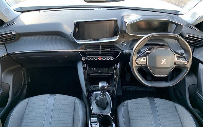 Used Peugeot 2008 Allure Premium 101 HP (74 kW) 2021 White SUV