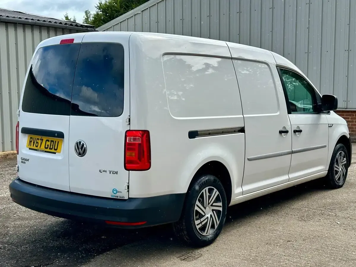 Used VW Caddy Startline 102 HP (75 kW) 2017 White MPV