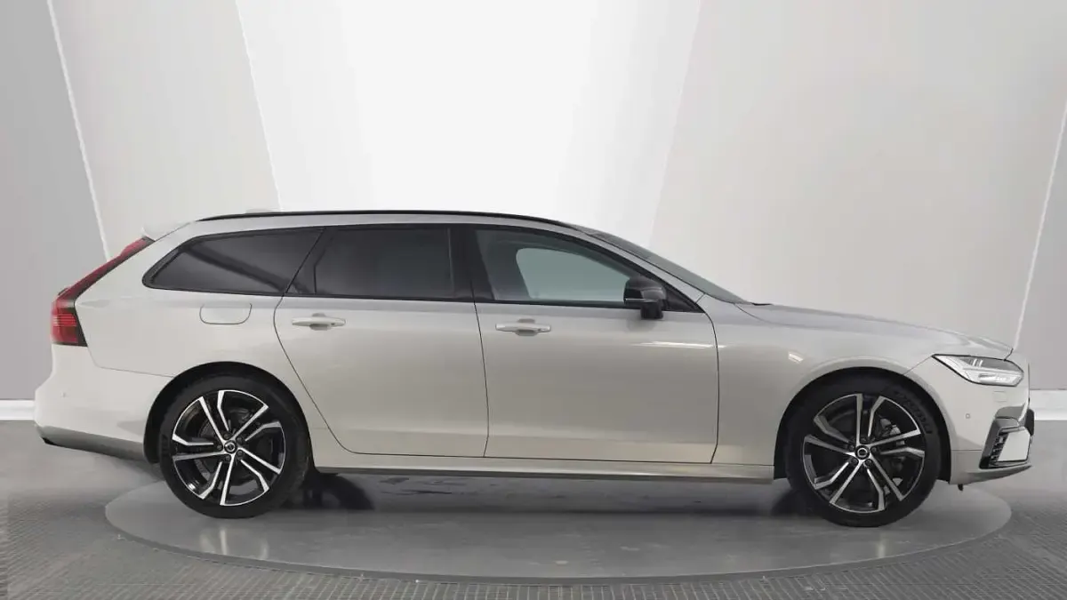 Used Volvo V90 Ultra 449 HP (330 kW) 2026 Estate